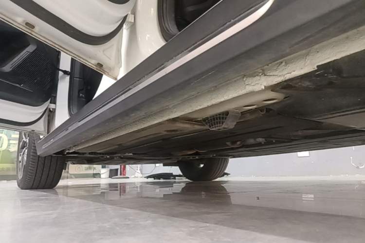Used Lynk & Co 02 2019 1.5T DCT Two-Wheel Drive Sporty Version China VI Standard Left Side Sill