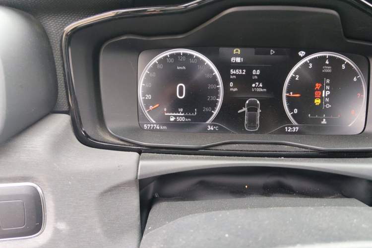 Used Lynk & Co 02 2019 1.5T DCT Two-Wheel Drive Pro Edition China VI Standard Odometer Close Up