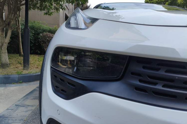 Used Lynk & Co 02 2019 1.5T DCT Two-Wheel Drive Pro Edition China VI Standard Right Front Headlight