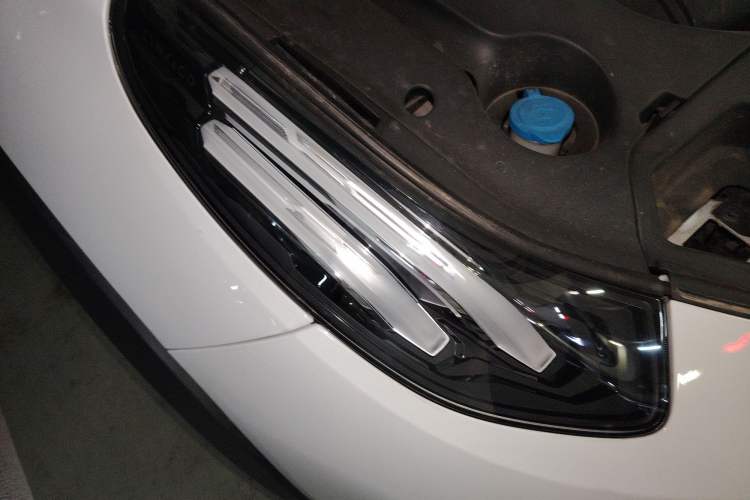 Used Lynk & Co 02 2019 1.5T DCT Two-Wheel Drive Pro Edition China VI Standard Right Front Headlight