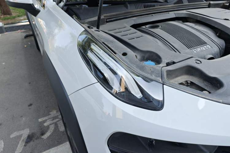 Used Lynk & Co 02 2019 1.5T DCT Two-Wheel Drive Sporty Version China VI Standard Right Front Headlight