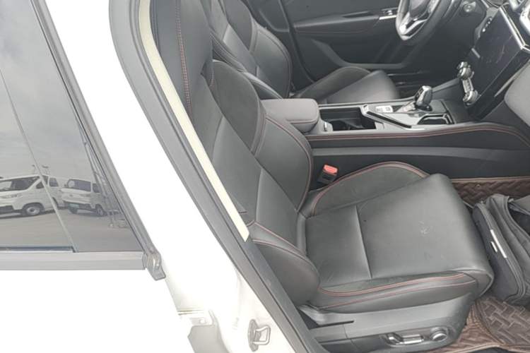 Used Lynk & Co 02 2019 1.5T DCT Two-Wheel Drive Pro Edition China VI Standard Right Front Seat