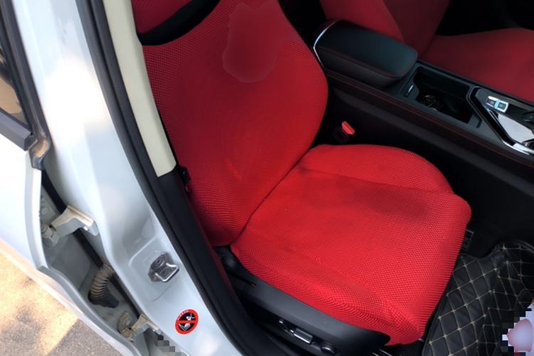 Used Lynk & Co 02 2019 1.5T DCT Two-Wheel Drive Pro Edition China VI Standard Right Front Seat