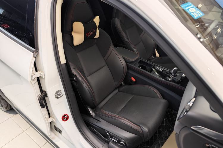 Used Lynk & Co 02 2019 High-Energy Edition 2.0T Automatic Two-Wheel Drive Pro Version China VI Standard Right Front Seat