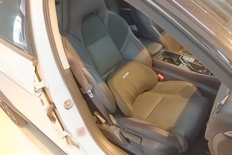 Used Lynk & Co 02 2019 1.5T DCT Two-Wheel Drive Sporty Version China VI Standard Right Front Seat