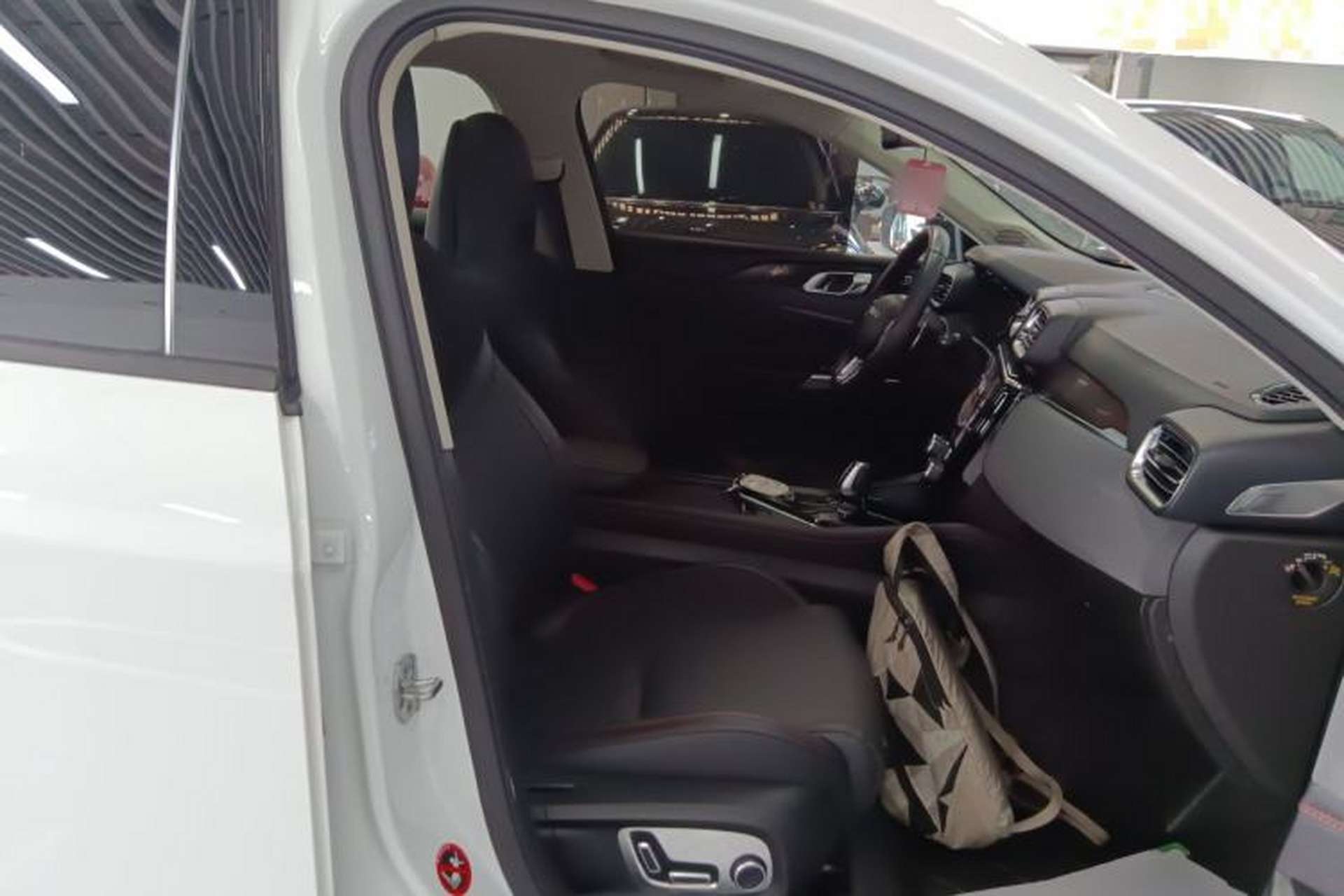 Used Lynk & Co 02 2019 1.5T DCT Two-Wheel Drive Pro Edition China VI Standard Right Front Seat