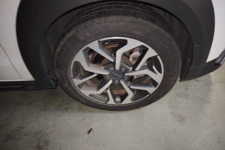 Used Lynk & Co 02 2019 1.5T DCT Two-Wheel Drive Pro Edition China VI Standard Right Front Wheel Hub