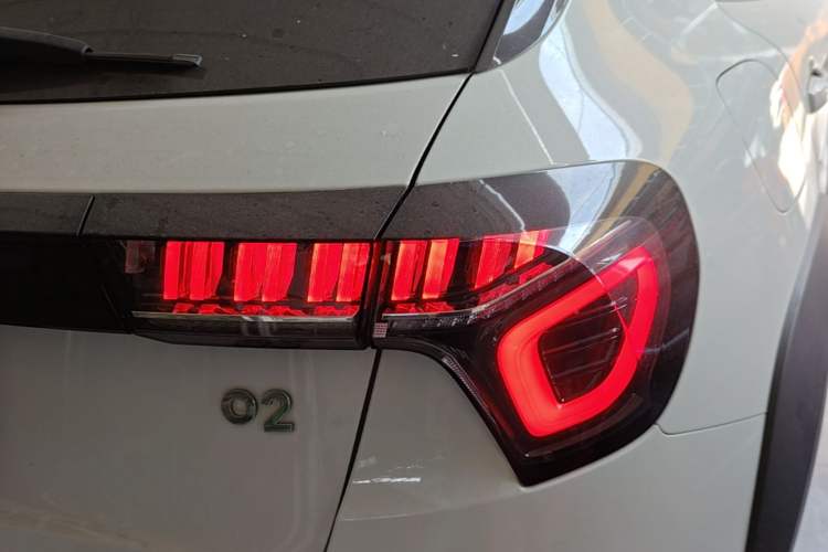 Used Lynk & Co 02 2019 1.5T DCT Two-Wheel Drive Pro Edition China VI Standard Right Rear Taillight