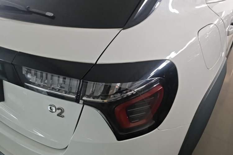 Used Lynk & Co 02 2019 High-Energy Edition 2.0T Automatic Two-Wheel Drive Pro Version China VI Standard Right Rear Taillight