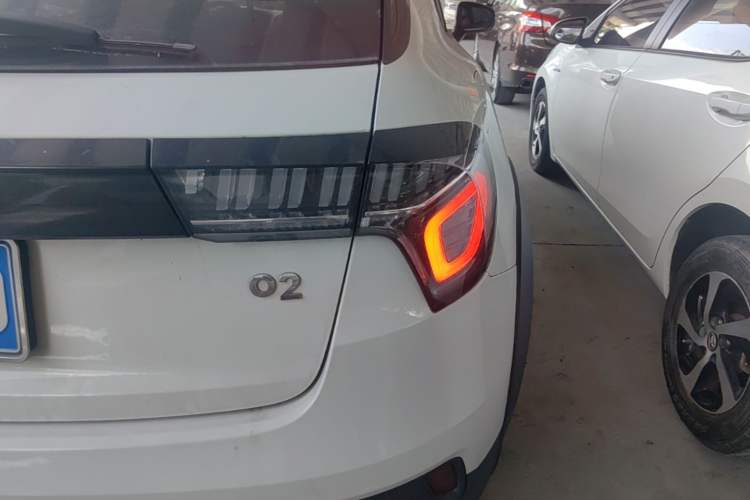 Used Lynk & Co 02 2019 1.5T DCT Two-Wheel Drive Pro Edition China VI Standard Right Rear Taillight