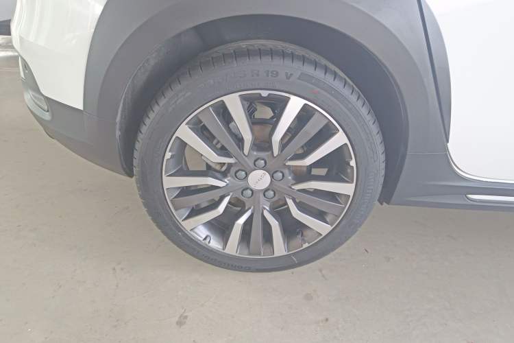 Used Lynk & Co 02 2019 High-Energy Edition 2.0T Automatic Two-Wheel Drive Rugged Version China VI Standard Right Rear Wheel Hub