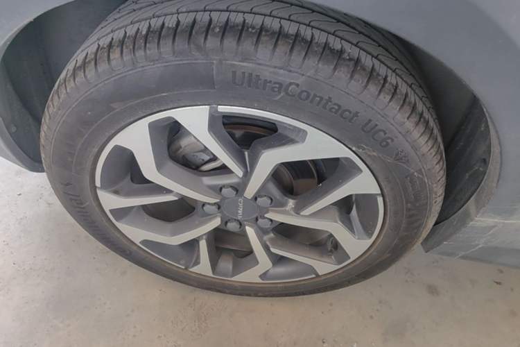 Used Lynk & Co 02 2019 1.5T DCT Two-Wheel Drive Pro Edition China VI Standard Right Rear Wheel Hub