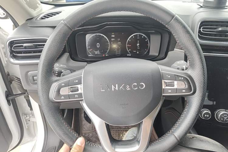 Used Lynk & Co 02 2019 1.5T DCT Two-Wheel Drive Pro Edition China VI Standard Steering Wheel