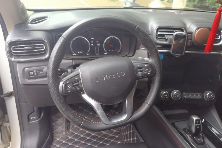Used Lynk & Co 02 2019 1.5T DCT Two-Wheel Drive Sporty Version China VI Standard Steering Wheel