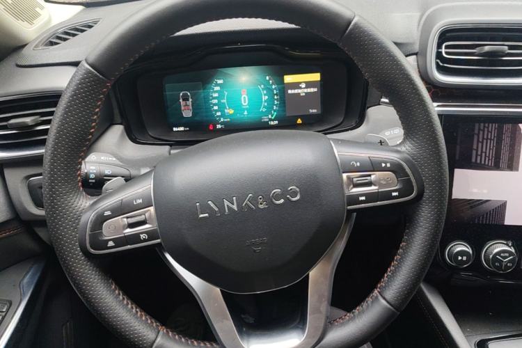 Used Lynk & Co 02 2019 1.5T DCT Two-Wheel Drive Pro Edition China VI Standard Steering Wheel