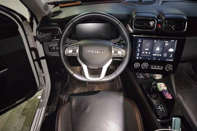Used Lynk & Co 02 2019 1.5T DCT Two-Wheel Drive Pro Edition China VI Standard Steering Wheel