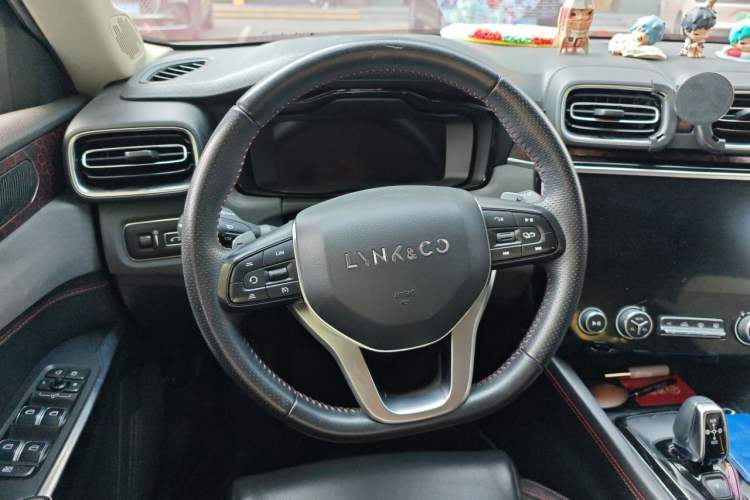 Used Lynk & Co 02 2019 1.5T DCT Two-Wheel Drive Sporty Version China VI Standard Steering Wheel