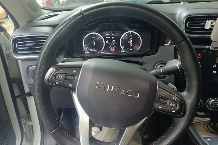 Used Lynk & Co 02 2019 1.5T DCT Two-Wheel Drive Sporty Version China VI Standard Steering Wheel