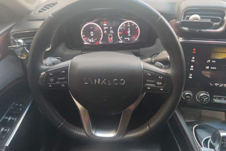 Used Lynk & Co 02 2019 1.5T DCT Two-Wheel Drive Sporty Version China VI Standard Steering Wheel