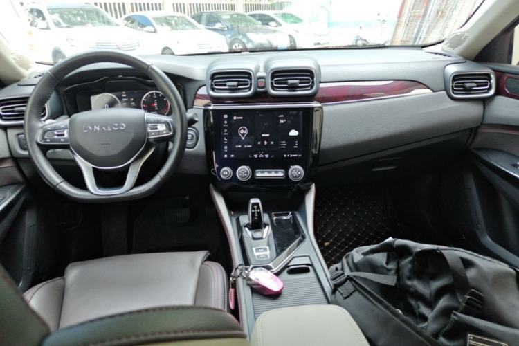 Used Lynk & Co 02 2020 1.5T DCT Two-Wheel Drive Zhaopu Version Center Console