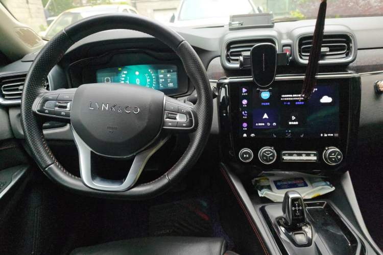 Used Lynk & Co 02 2020 High-Energy Edition 2.0T Automatic Two-Wheel Drive Pro Version Interior 2