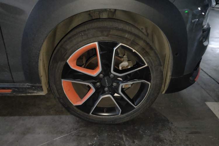 Used Lynk & Co 02 2020 High-Energy Edition 2.0T Automatic Two-Wheel Drive Shine Pro Edition Right Front Wheel Hub