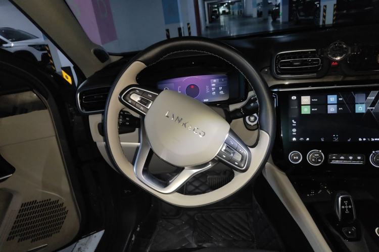 Used Lynk & Co 02 2020 High-Energy Edition 2.0T Automatic Two-Wheel Drive Shine Pro Edition Steering Wheel