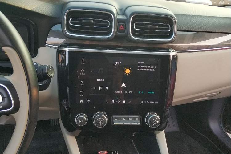 Used Lynk & Co 02 2020 High-Energy Edition 2.0T Automatic Two-Wheel Drive Shine Pro Edition Audio And AC Panel