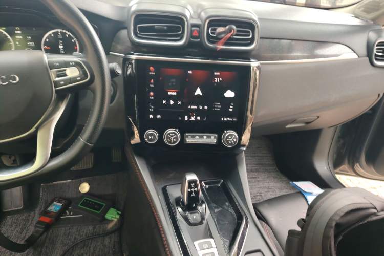 Used Lynk & Co 02 2020 1.5T DCT Two-Wheel Drive Pro Edition Audio And AC Panel