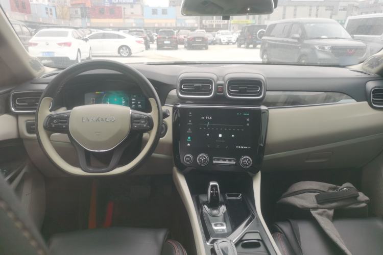 Used Lynk & Co 02 2020 1.5T DCT Two-Wheel Drive Zhaobao Version Center Console
