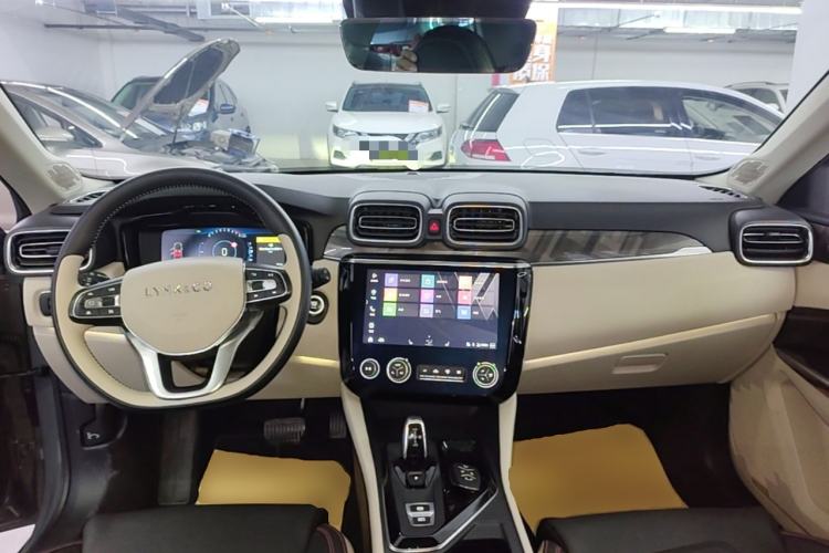 Used Lynk & Co 02 2020 High-Energy Edition 2.0T Automatic Two-Wheel Drive Shine Pro Edition Center Console