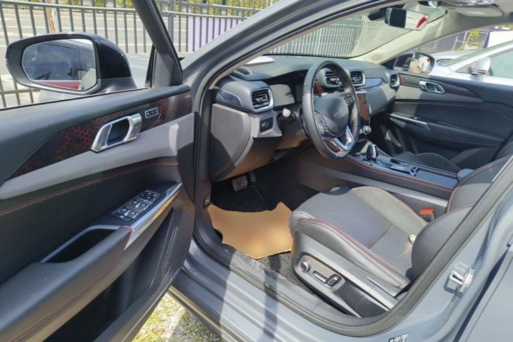 Used Lynk & Co 02 2020 1.5T DCT Two-Wheel Drive Pro Edition Driver Seat