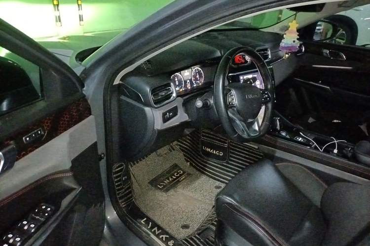 Used Lynk & Co 02 2020 High-Energy Edition 2.0T Automatic Two-Wheel Drive Pro Version Driver Seat