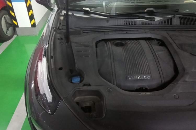 Used Lynk & Co 02 2020 1.5T DCT Two-Wheel Drive Pro Edition Engine Bay Right