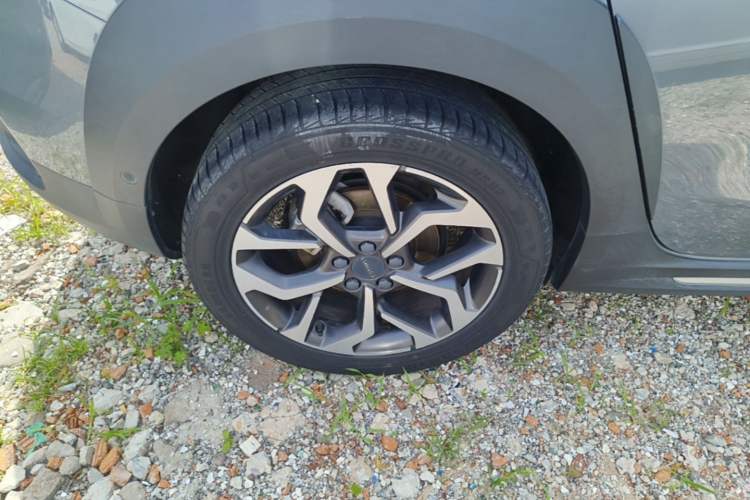 Used Lynk & Co 02 2020 1.5T DCT Two-Wheel Drive Pro Edition Exterior 5