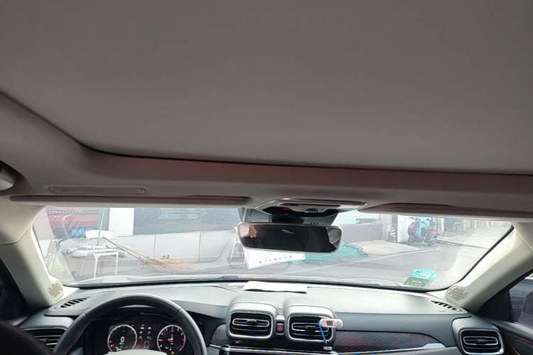 Used Lynk & Co 02 2020 1.5T DCT Two-Wheel Drive Pro Edition Headliner