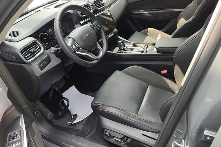 Used Lynk & Co 02 2020 1.5T DCT Two-Wheel Drive Pro Edition Left Front Seat