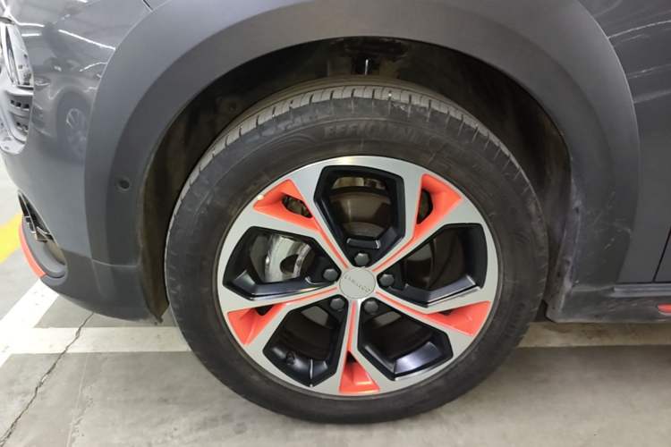 Used Lynk & Co 02 2020 High-Energy Edition 2.0T Automatic Two-Wheel Drive Shine Pro Edition Left Front Wheel Hub