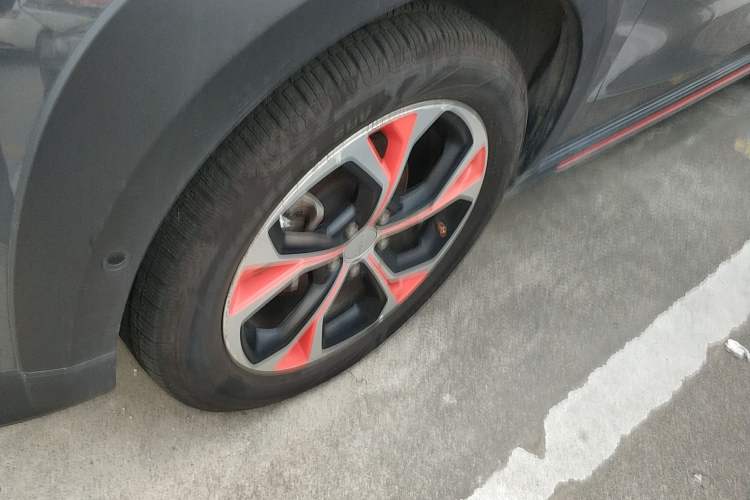 Used Lynk & Co 02 2020 High-Energy Edition 2.0T Automatic Two-Wheel Drive Shine Pro Edition Left Front Wheel Hub