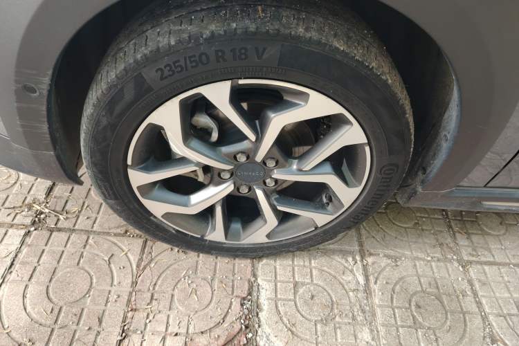 Used Lynk & Co 02 2020 1.5T DCT Two-Wheel Drive Pro Edition Left Front Wheel Hub