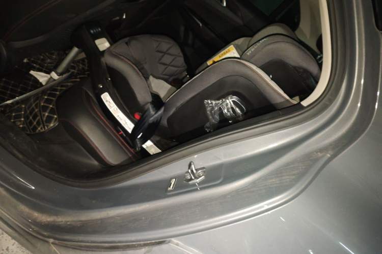 Used Lynk & Co 02 2020 1.5T DCT Two-Wheel Drive Pro Edition Left Rear Seat