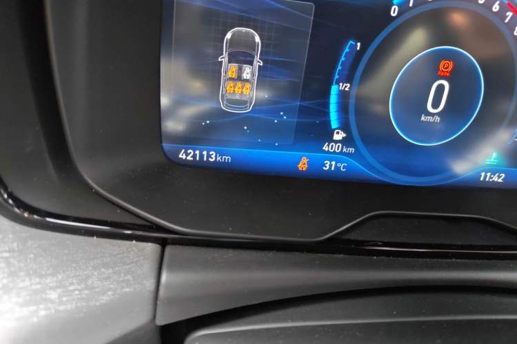 Used Lynk & Co 02 2020 1.5T DCT Two-Wheel Drive Pro Edition Odometer Close Up
