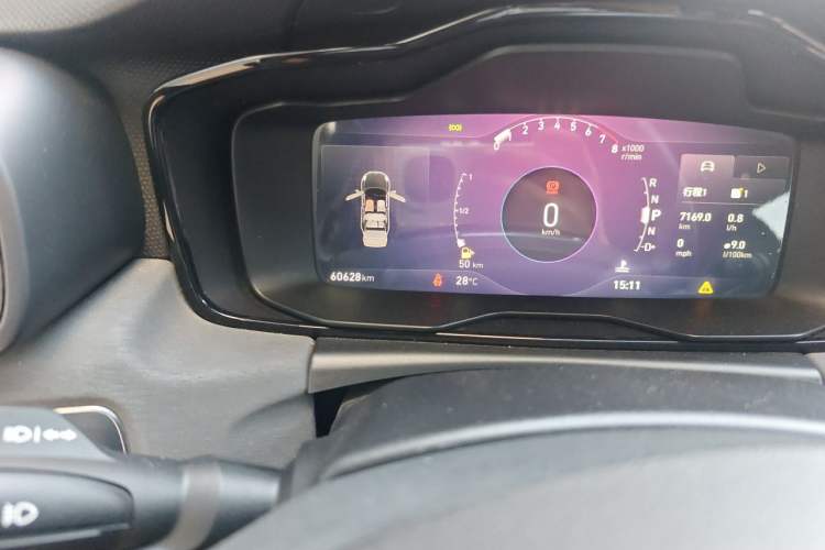 Used Lynk & Co 02 2020 1.5T DCT Two-Wheel Drive Pro Edition Odometer Close Up