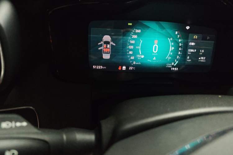 Used Lynk & Co 02 2020 1.5T DCT Two-Wheel Drive Pro Edition Odometer Close Up