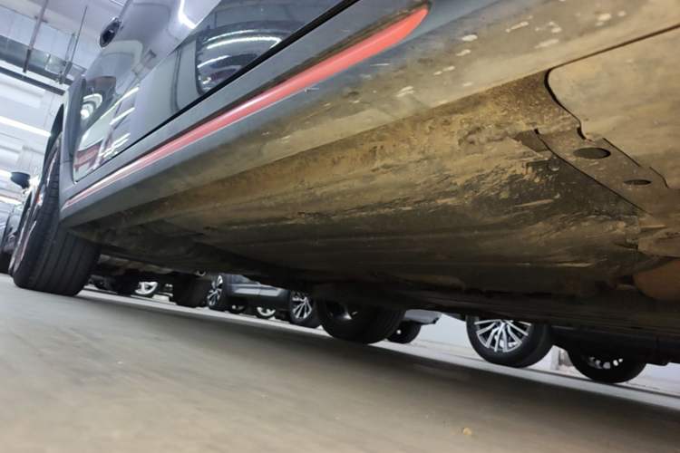 Used Lynk & Co 02 2020 High-Energy Edition 2.0T Automatic Two-Wheel Drive Shine Pro Edition Right Side Sill