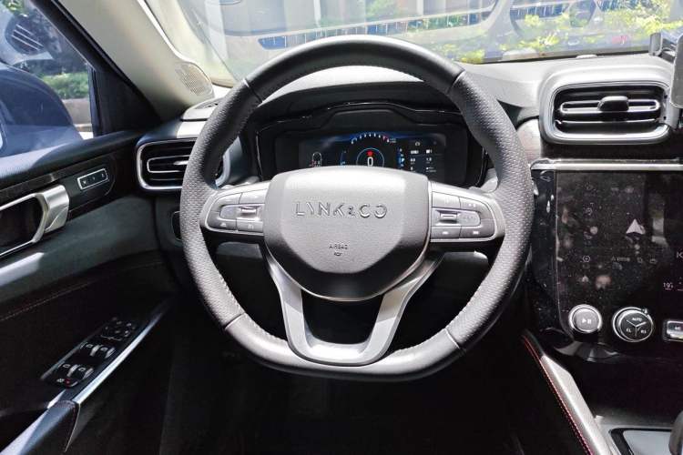 Used Lynk & Co 02 2020 1.5T DCT Two-Wheel Drive Pro Edition Steering Wheel
