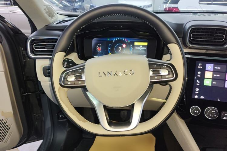 Used Lynk & Co 02 2020 High-Energy Edition 2.0T Automatic Two-Wheel Drive Shine Pro Edition Steering Wheel