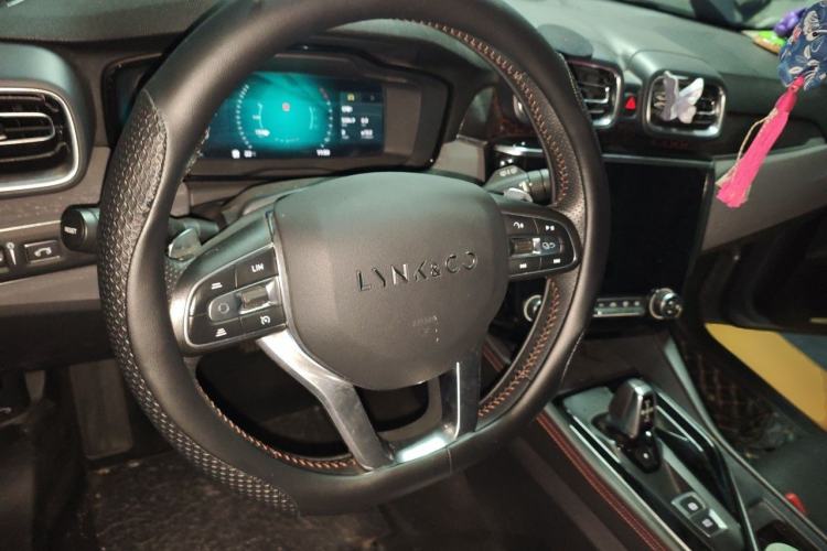 Used Lynk & Co 02 2020 1.5T DCT Two-Wheel Drive Pro Edition Steering Wheel