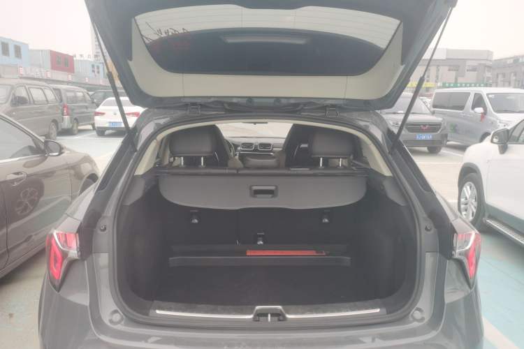 Used Lynk & Co 02 2020 1.5T DCT Two-Wheel Drive Zhaobao Version Trunk