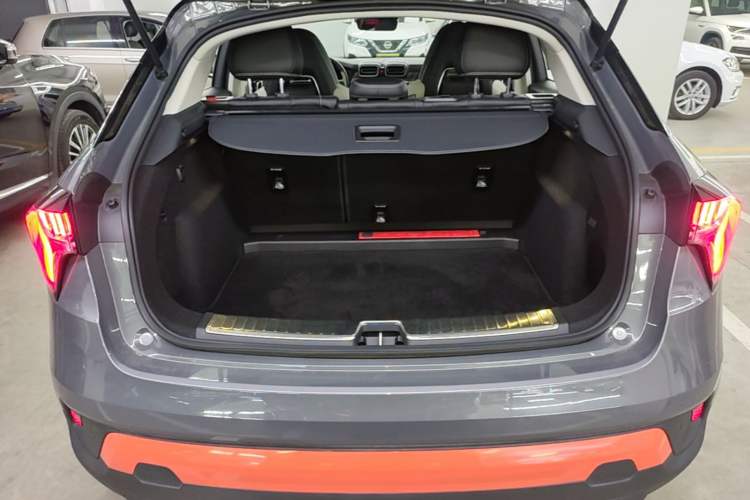 Used Lynk & Co 02 2020 High-Energy Edition 2.0T Automatic Two-Wheel Drive Shine Pro Edition Trunk